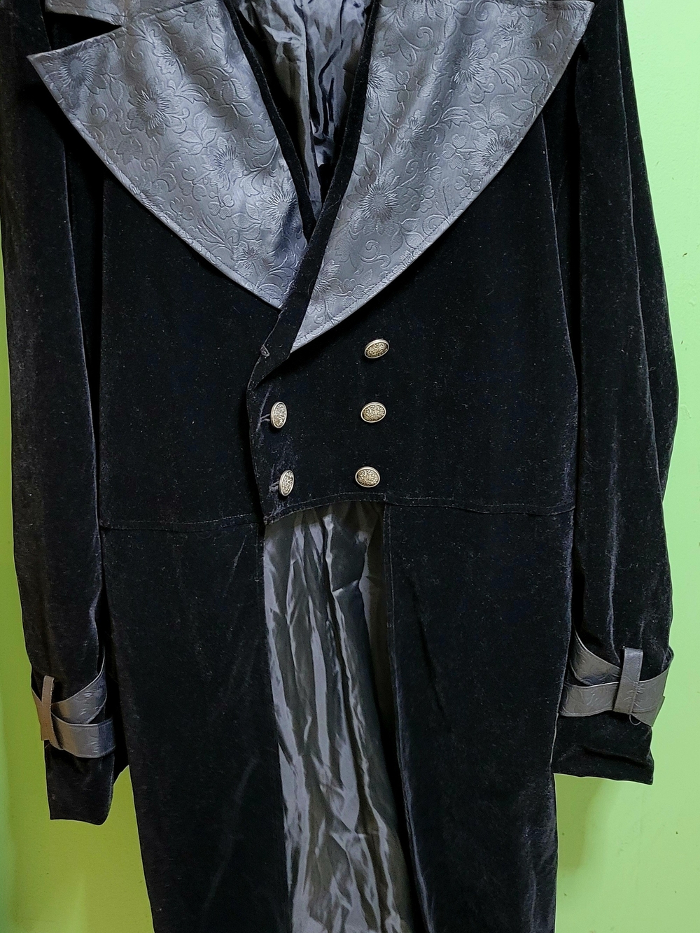 Spirit Faux Black Velvet Vampire Coat Excellent Condition